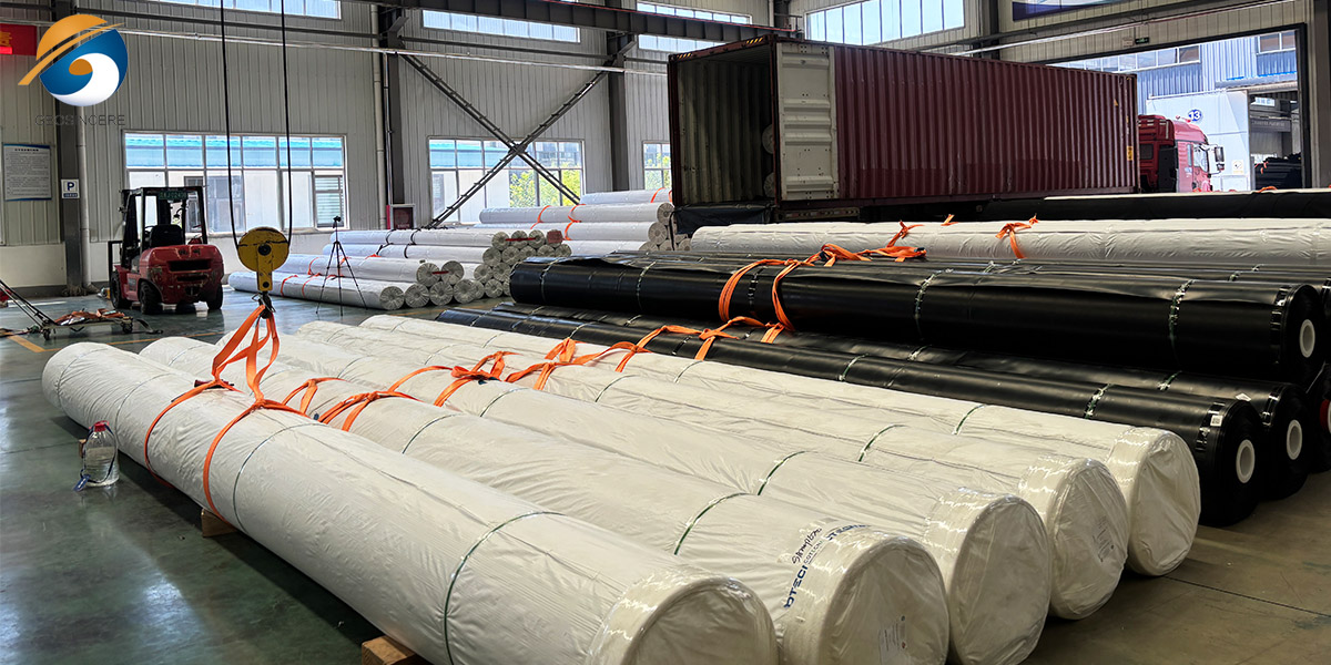 Защитная HDPE-мембрана для прудов на полигонах  Защитная HDPE-мембрана для прудов на полигонах